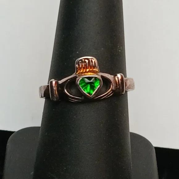 Green Heart Claddagh-Style Women's Ring - Rose Gold Sterling Silver - Picture 8 of 12